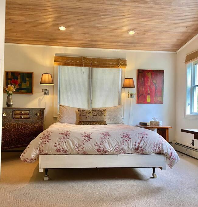 The Farmhouse Suite At Barn & Bike Red Hook Eksteriør billede